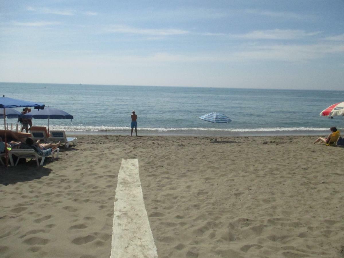 Beachfront Apartment Diana 2 เบนัลมาเดนา ภายนอก รูปภาพ